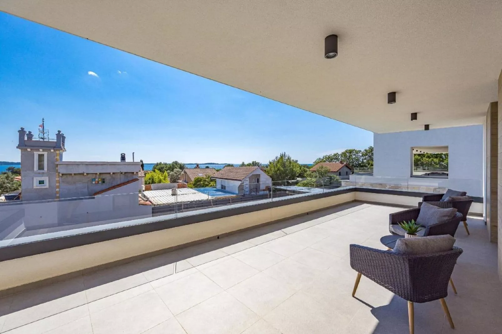 Villa Moon-View summer