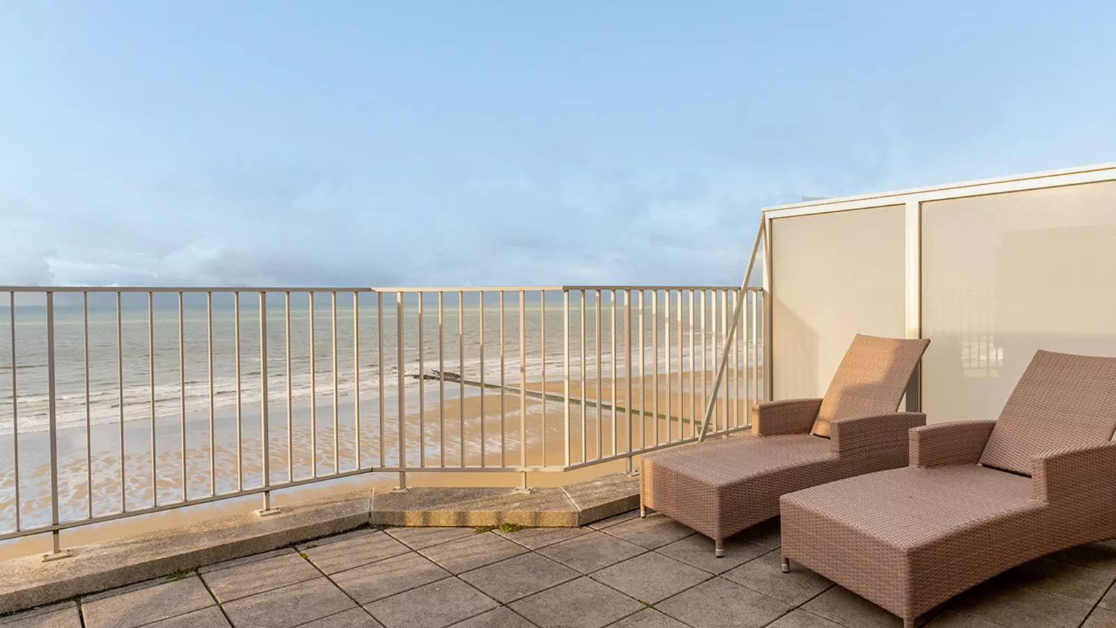 10 hoog aan zee-Terrace balcony