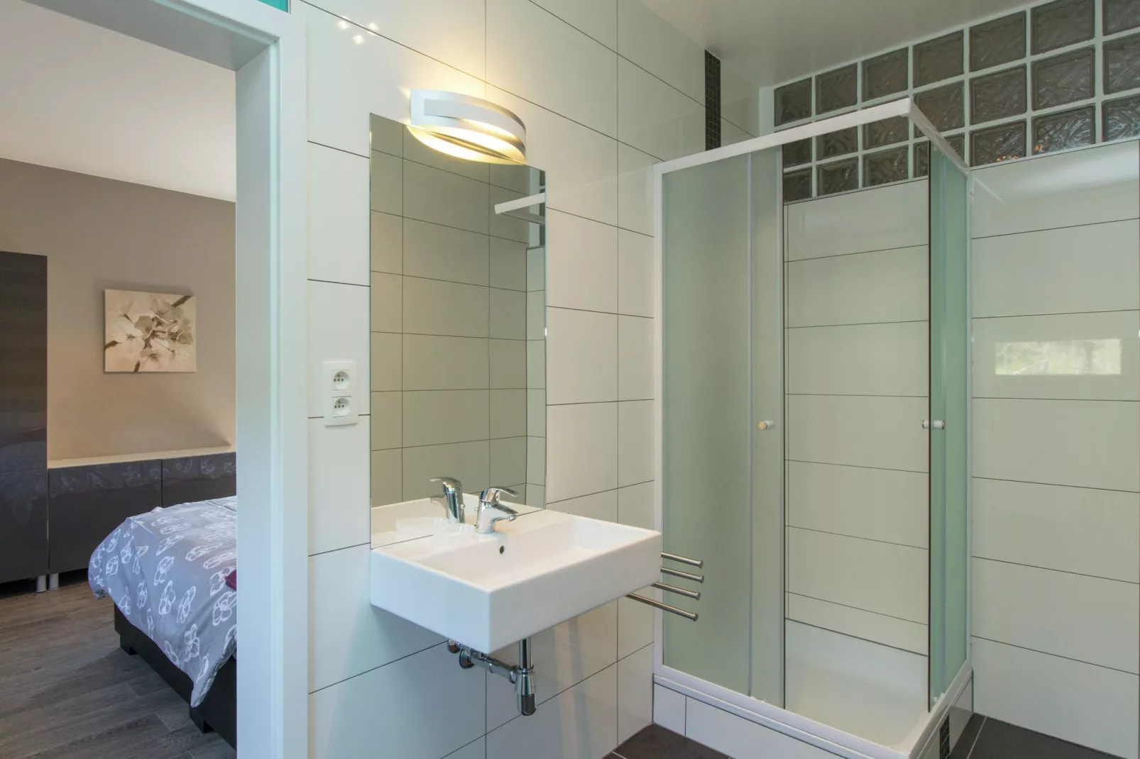 Au Bonalfa 21p-Bathroom