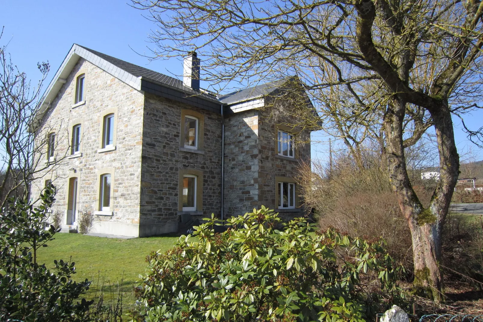 A la lisière de la forêt-Exterior summer