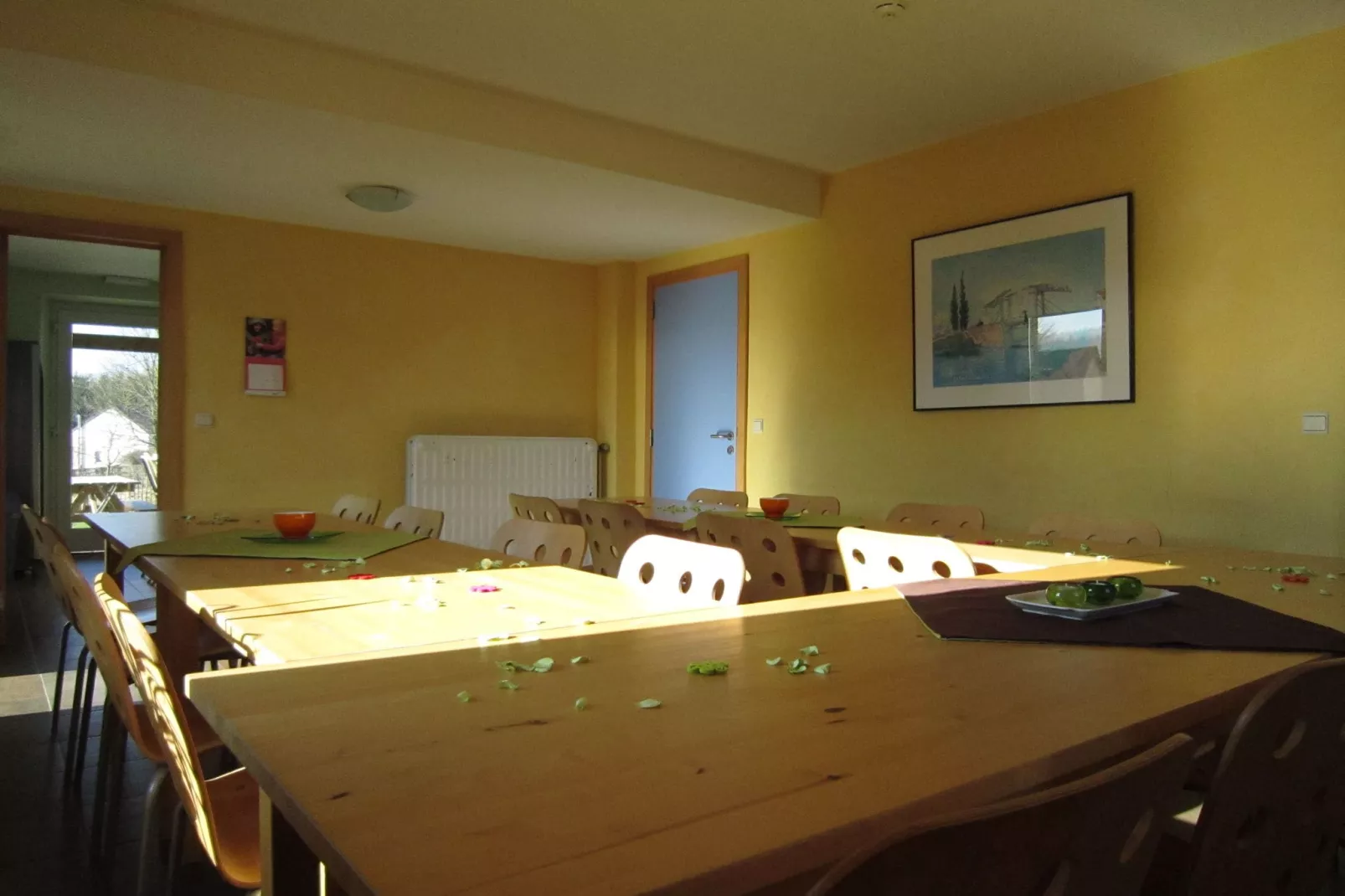 A la lisière de la forêt-Dining room