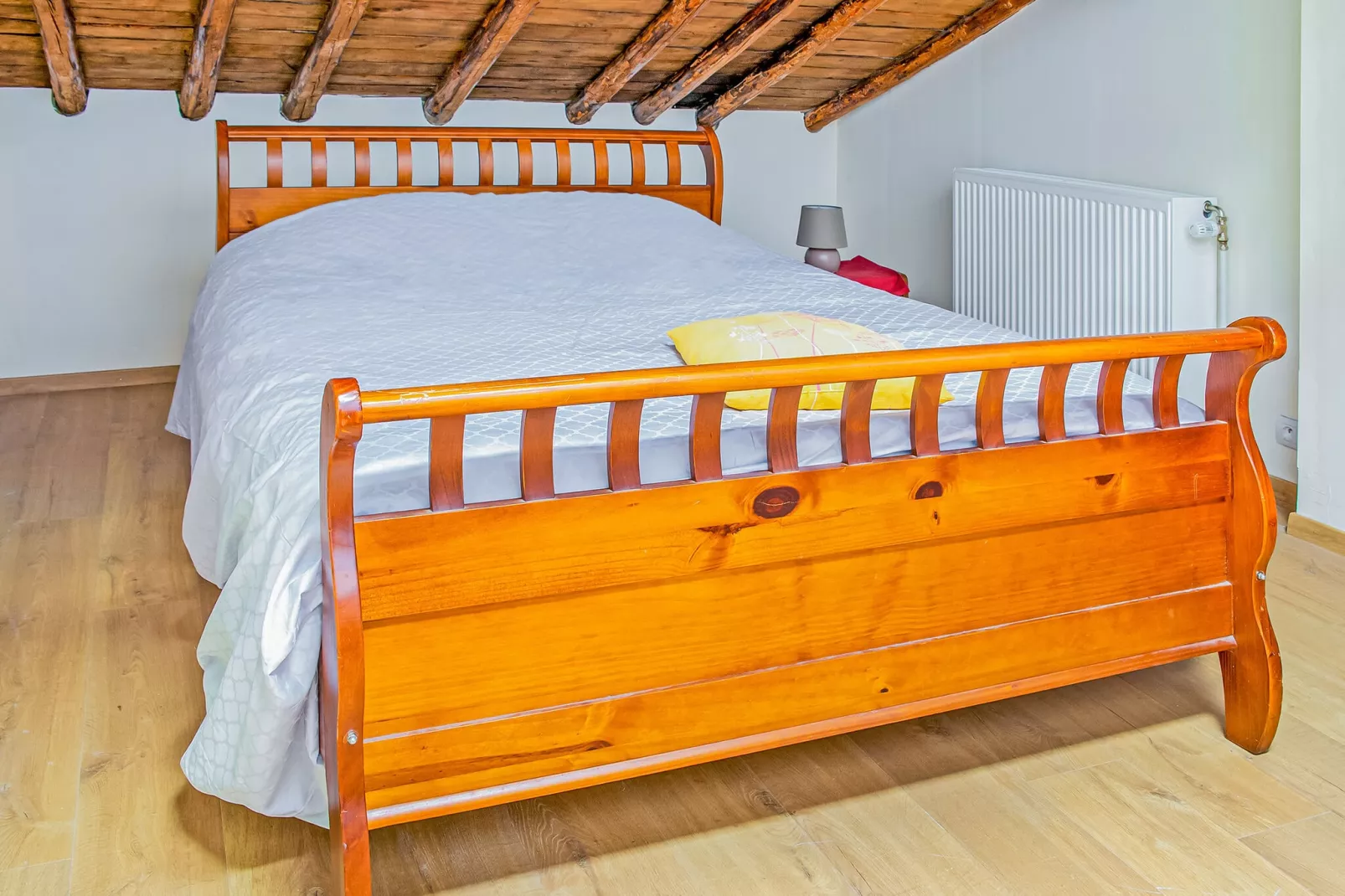 Les Hirondelles-Bedroom