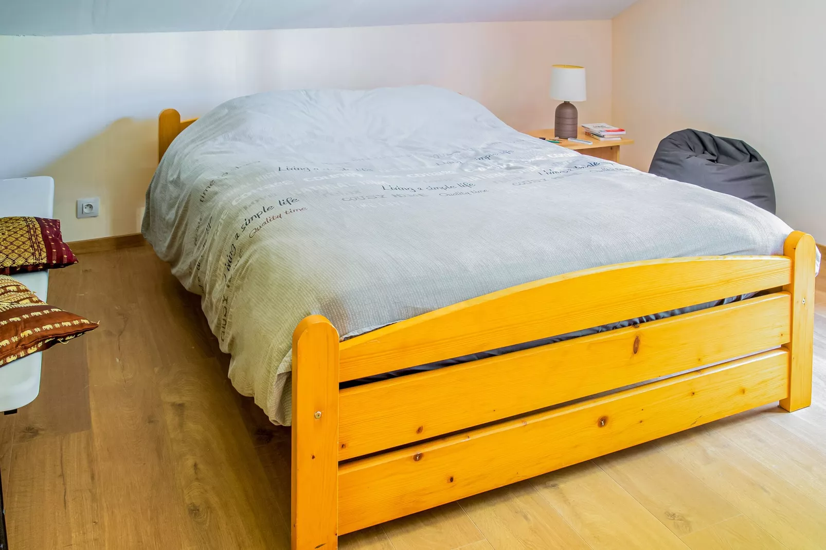 Les Hirondelles-Bedroom