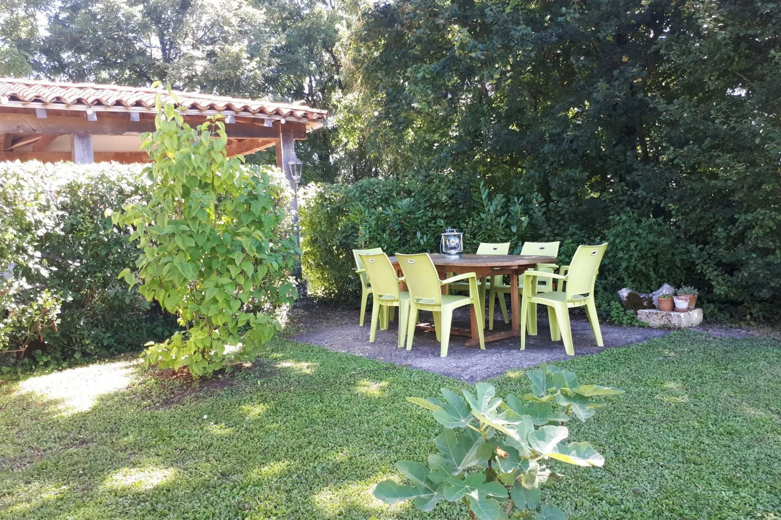 Maison de vacances Verteillac-Gardens summer
