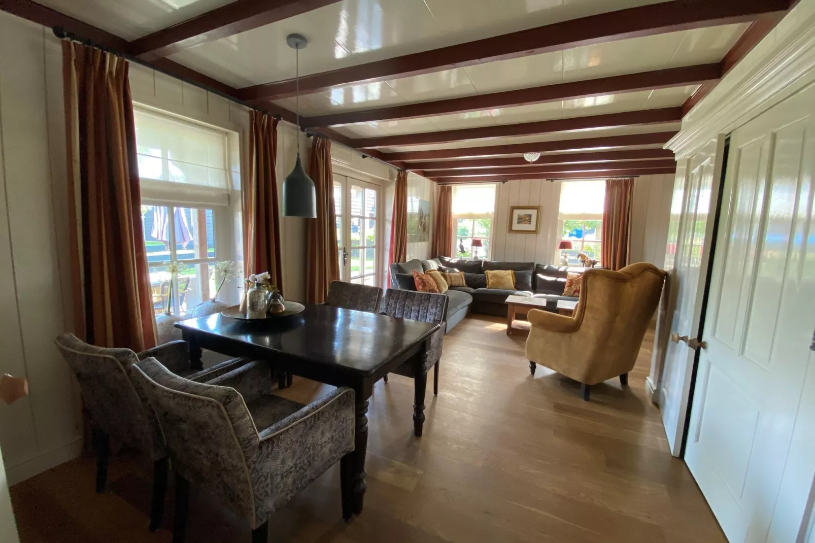 Recreatiepark Wiringherlant - Ons Huys-Living room