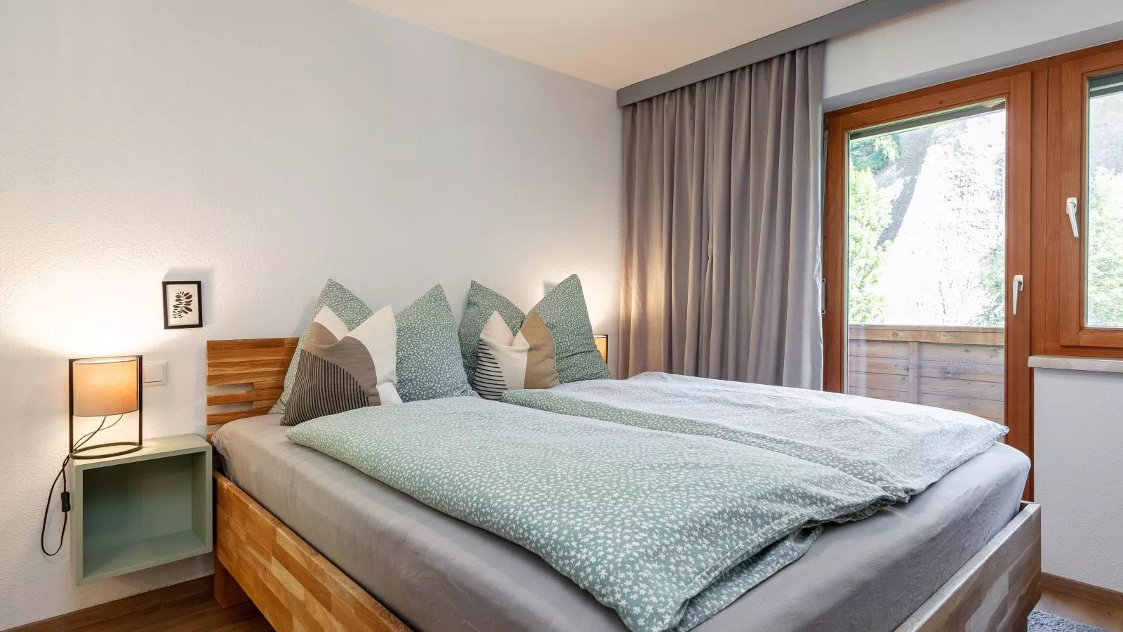 Jaggi-Bedroom