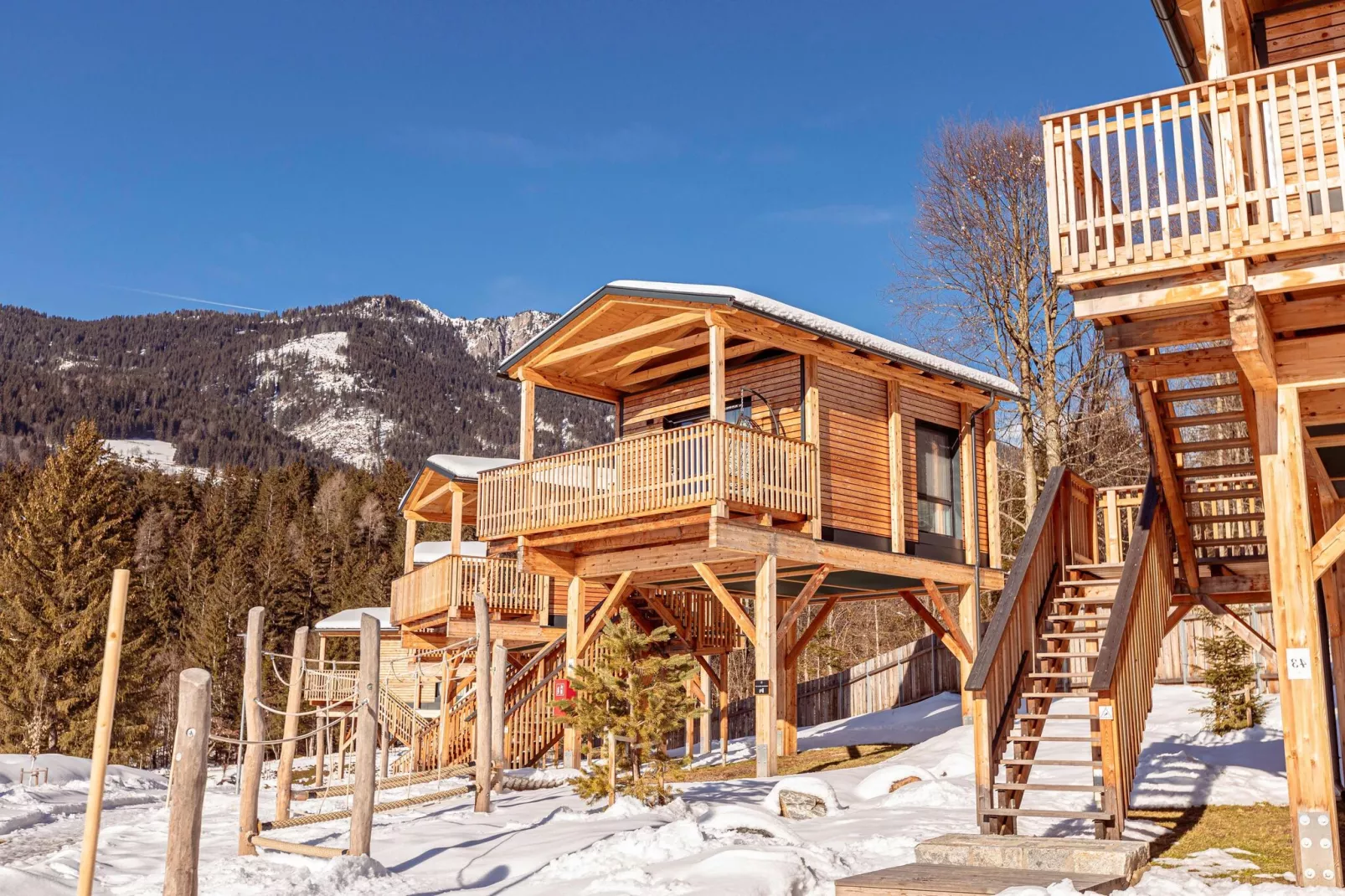 Chalets & Glamping Nassfeld 4-Exterior winter