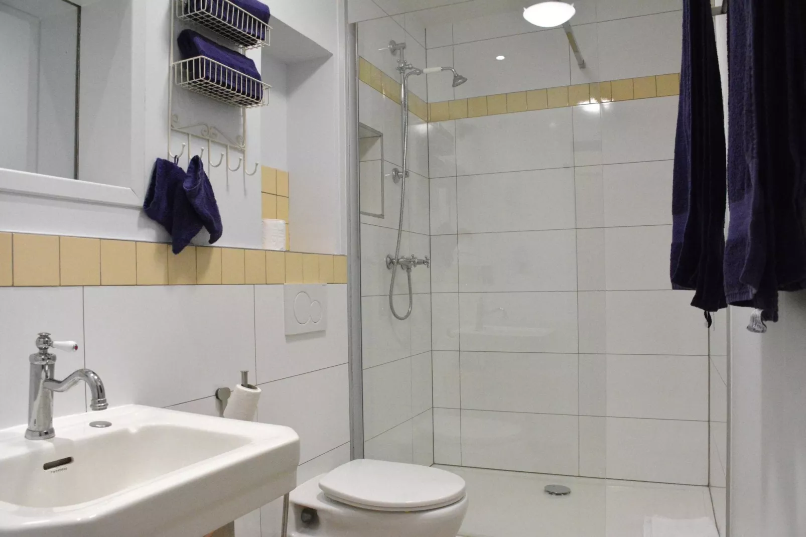 Château de Freux-Bathroom