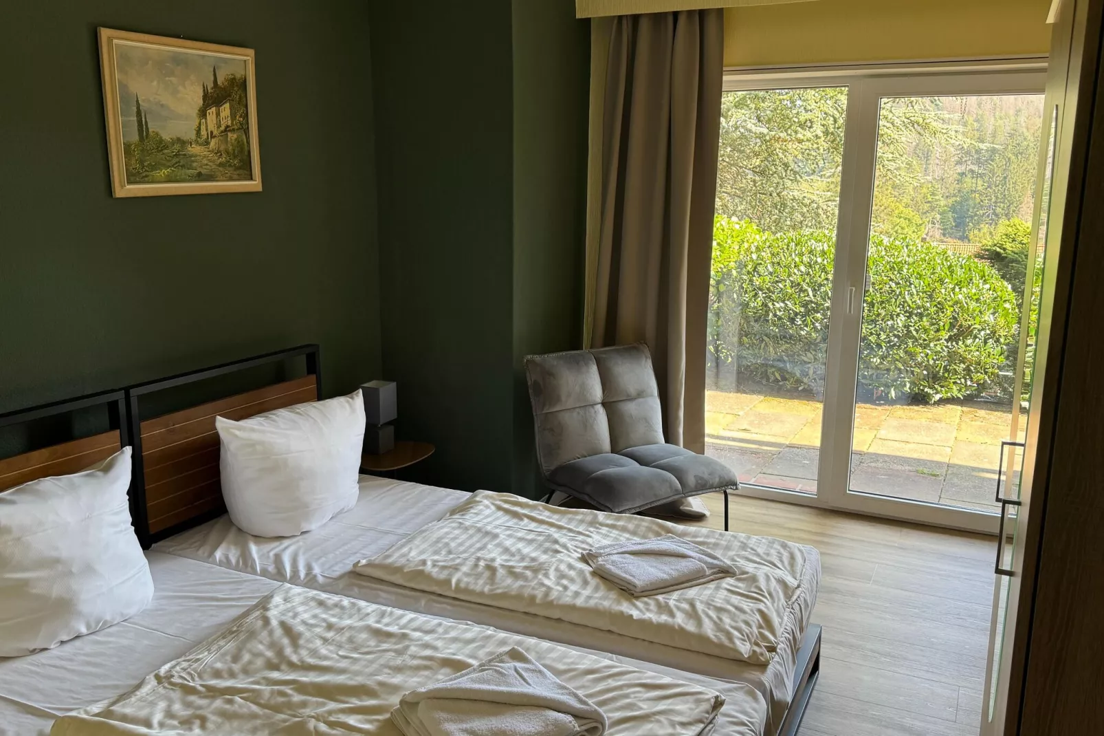 Bärenhütte 9 Personen-Bedroom