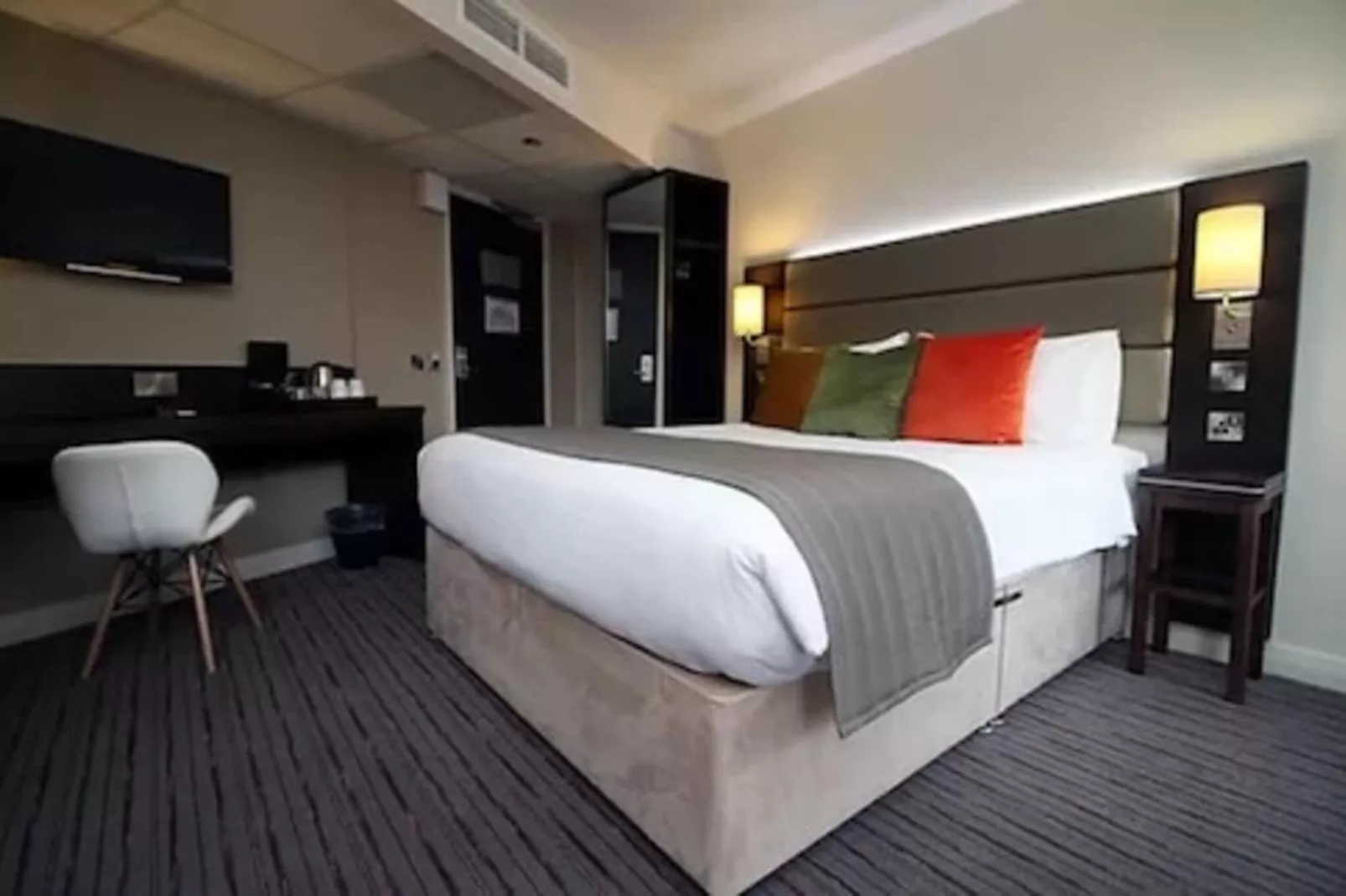 Belvilla Newport City Centre Lifestyle-Bedroom