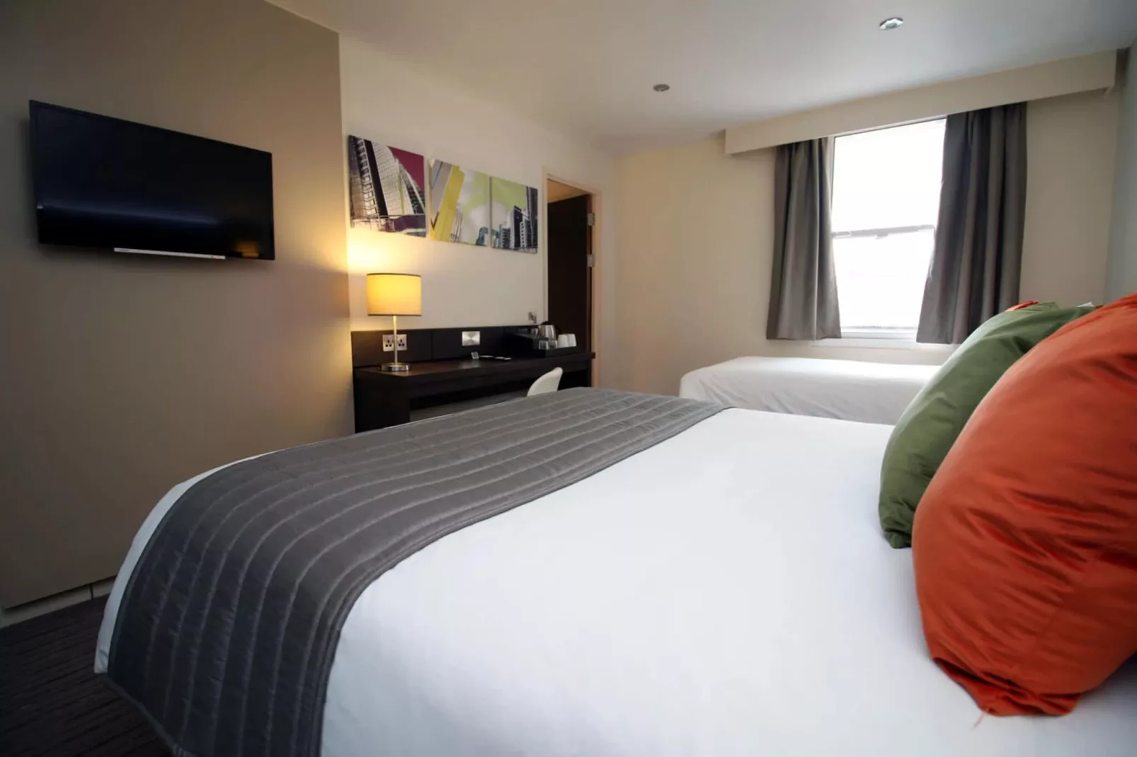 Belvilla Newport City Centre Lifestyle-Bedroom
