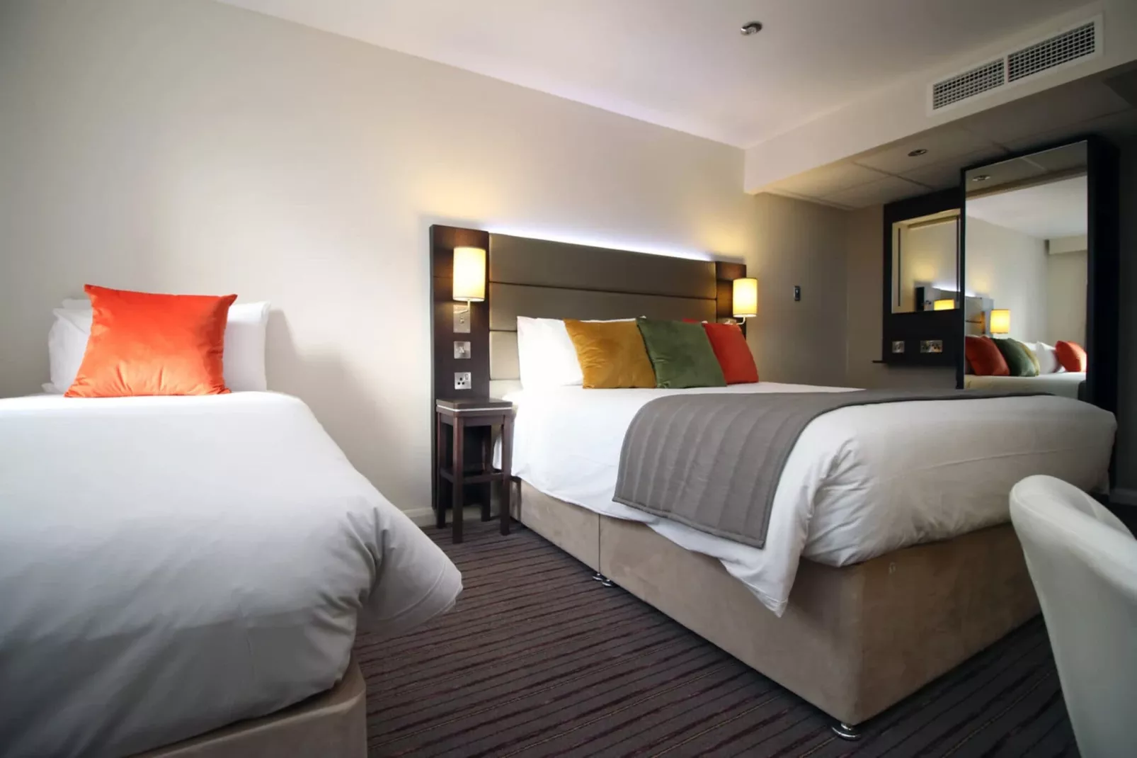 Belvilla Newport City Centre Lifestyle-Bedroom