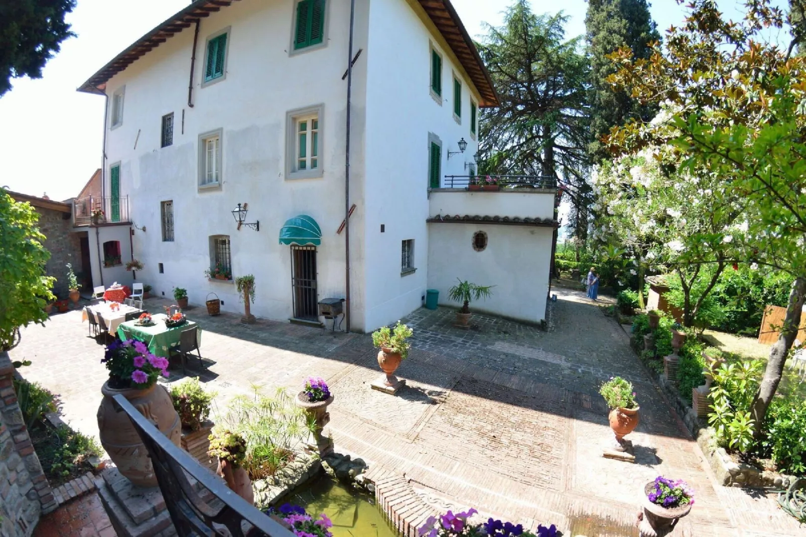 Il Borghetto-Terrace balcony
