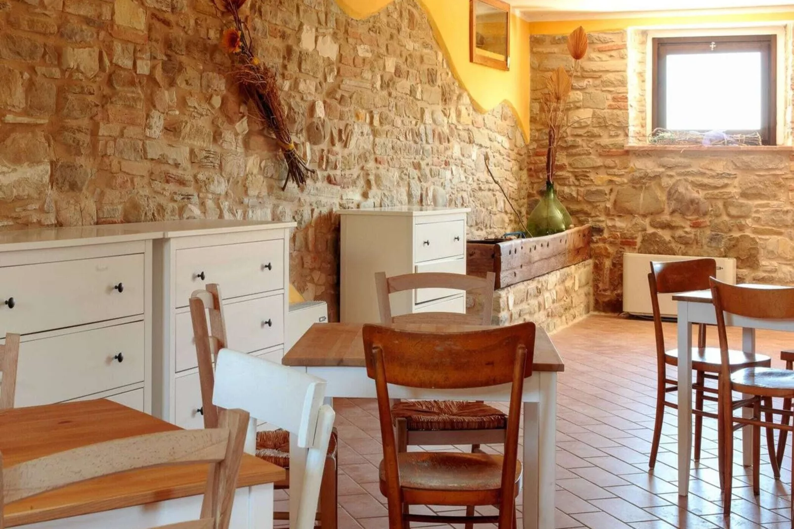 Dai Du Bourdei-Dining room