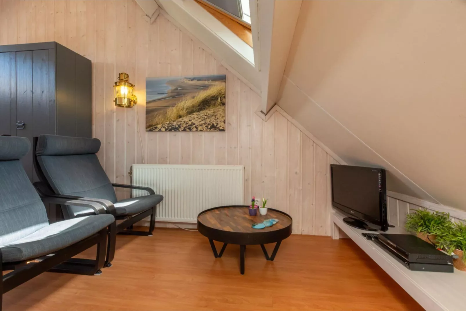 Studio 'De Zandhut' - Swaalingestraat 78  Zoutelande-Living room