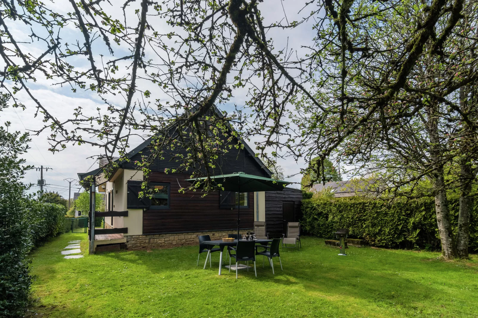 Alouette-Exterior summer
