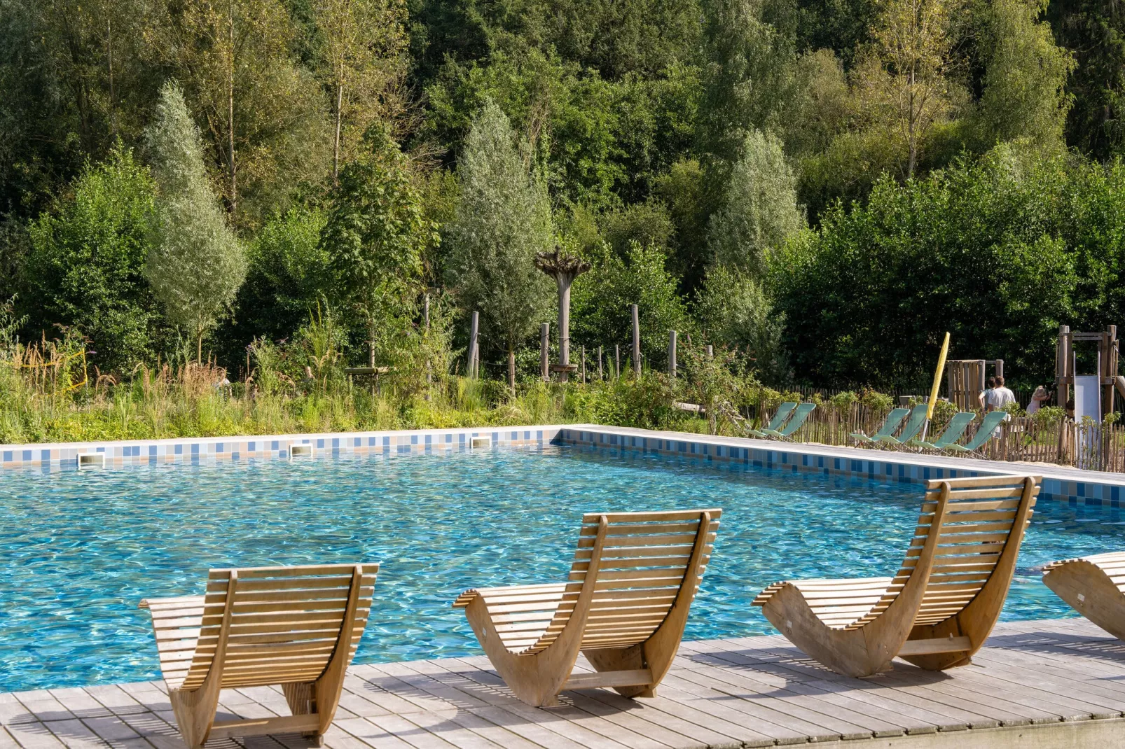 The Easy Accessible Leaf by YourNature-Pool