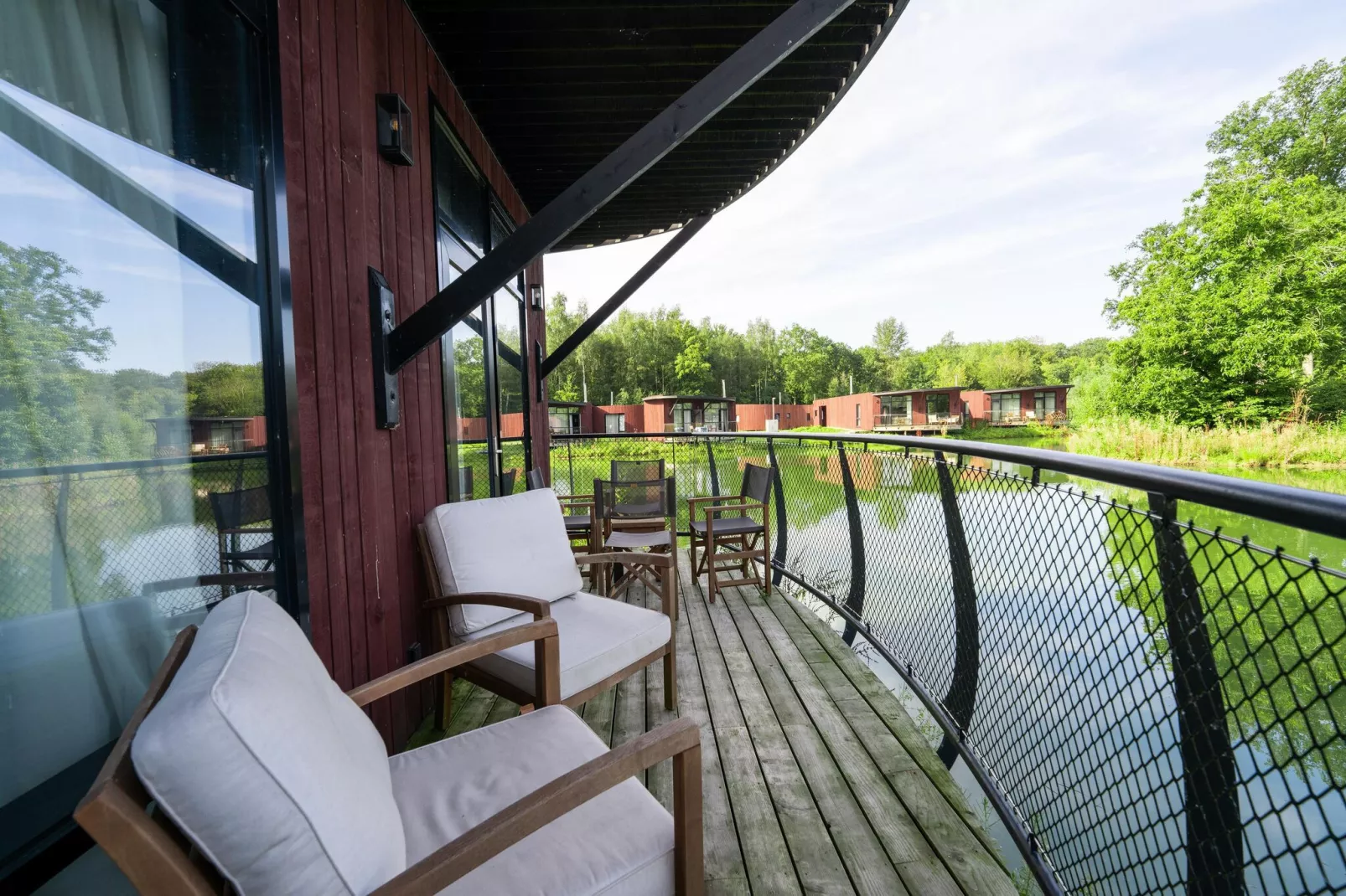 The Easy Accessible Leaf by YourNature-Terrace balcony