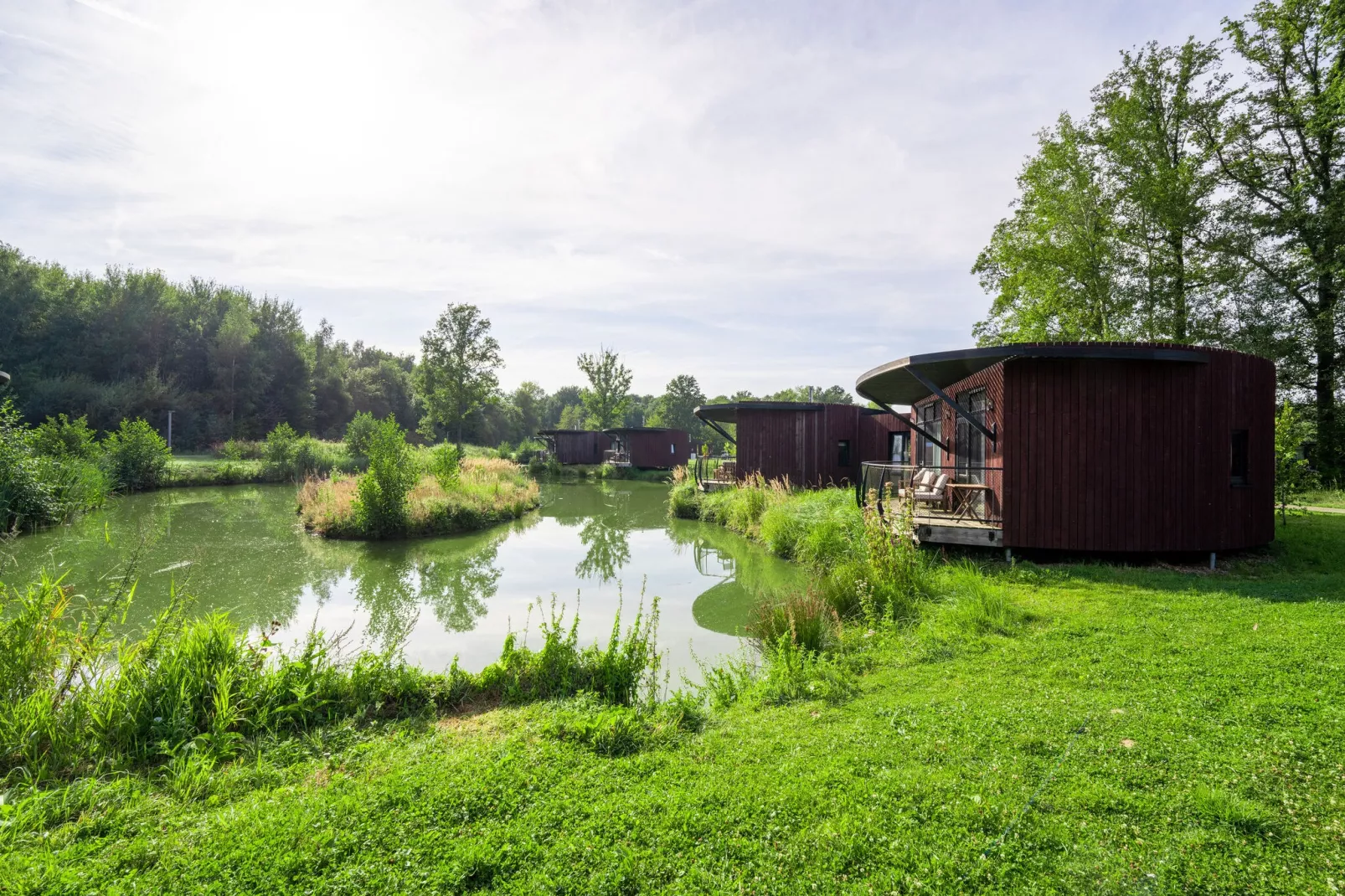 The Easy Accessible Leaf by YourNature-Exterior summer