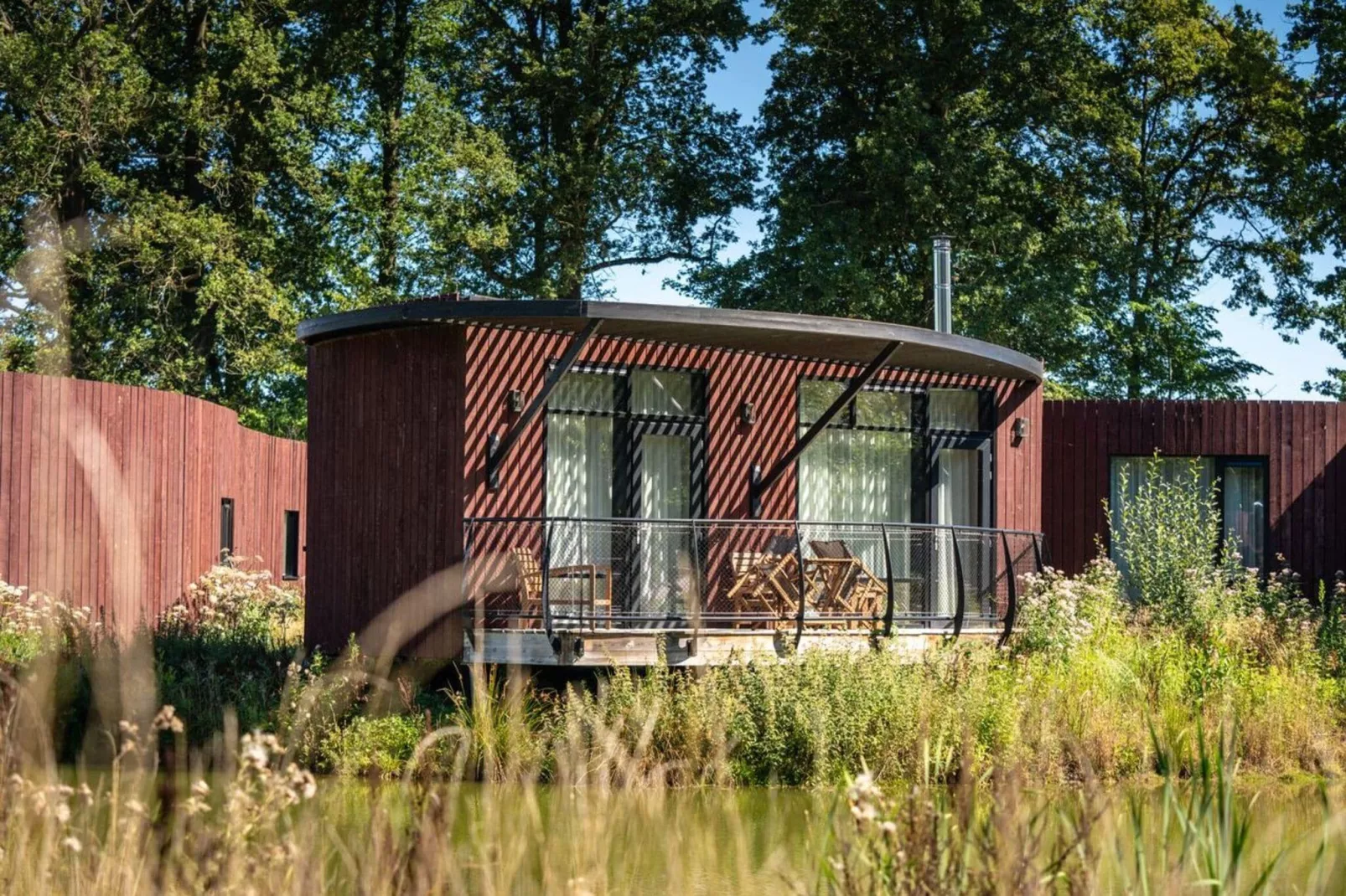 The Easy Accessible Leaf by YourNature-Exterior summer