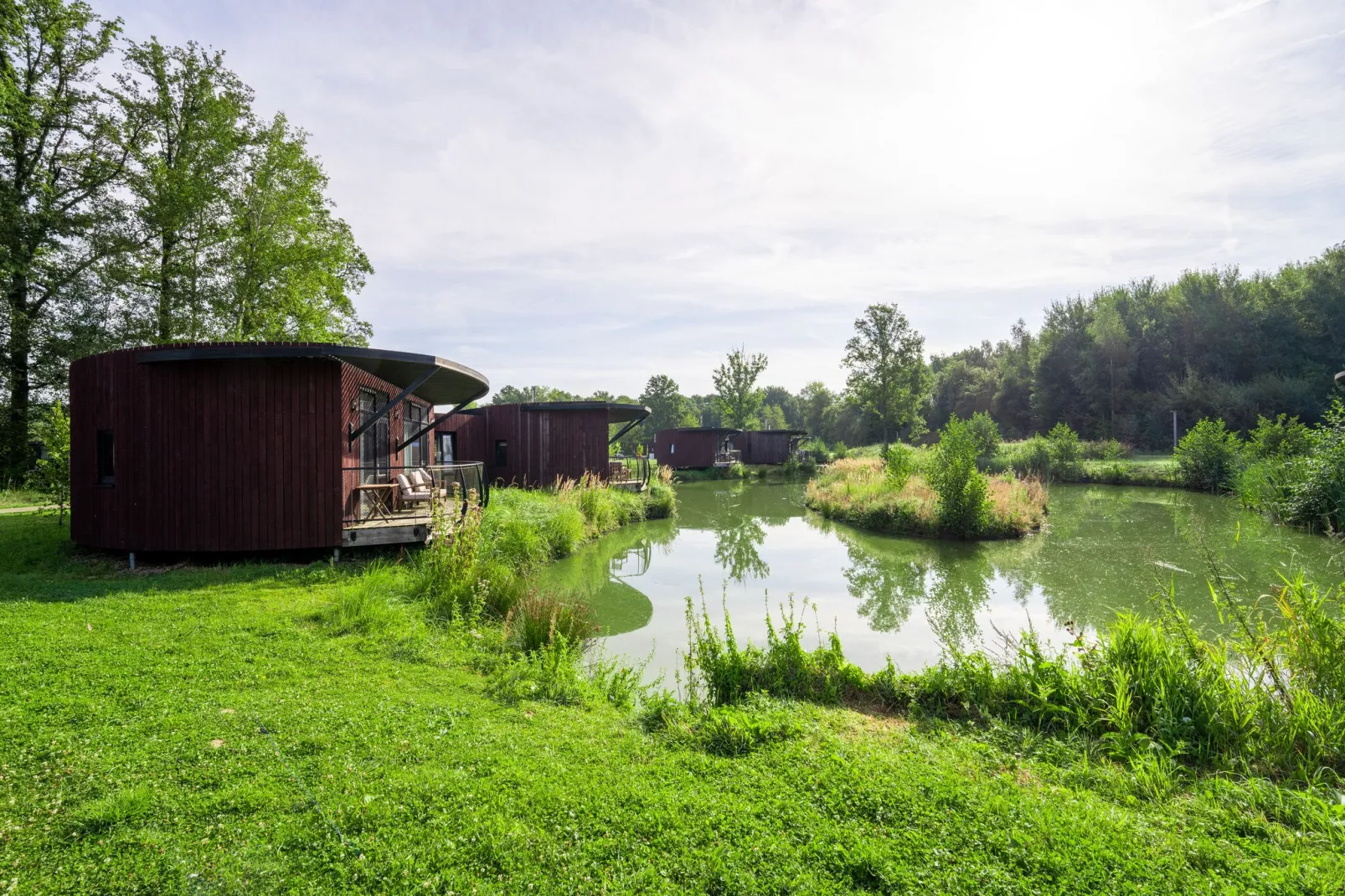The Easy Accessible Leaf by YourNature-Exterior summer