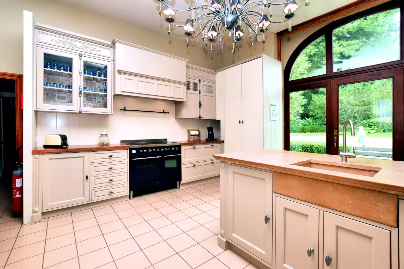La Maison des Fleurs-Kitchen