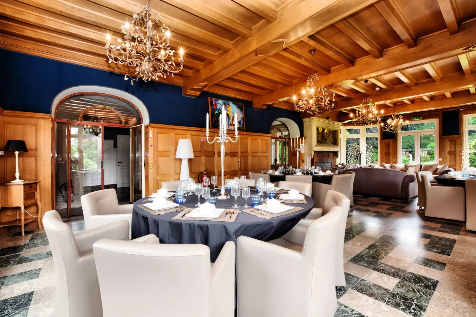La Maison des Fleurs-Dining room
