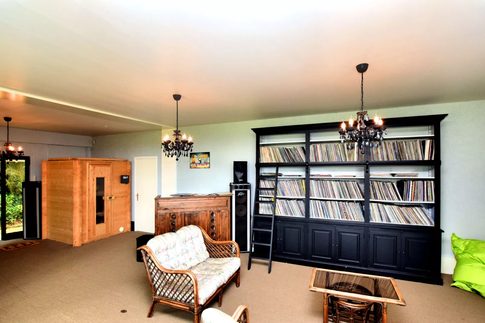 La Maison des Fleurs-Recreation room