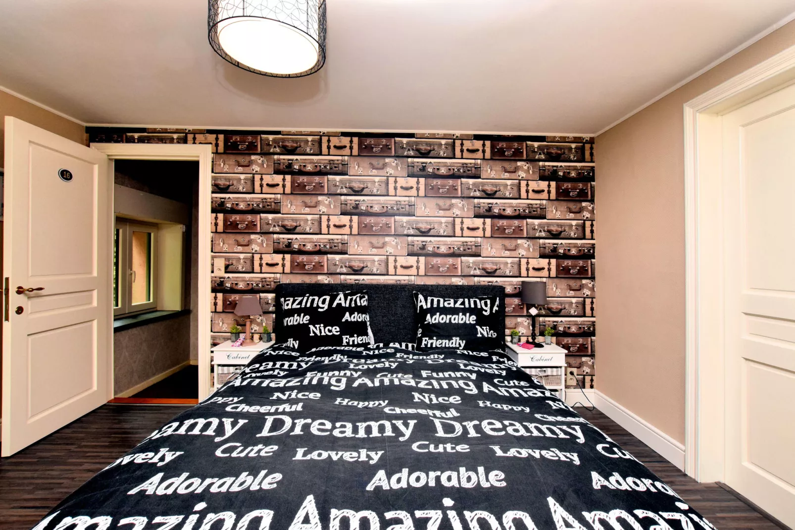 La Maison des Fleurs-Bedroom