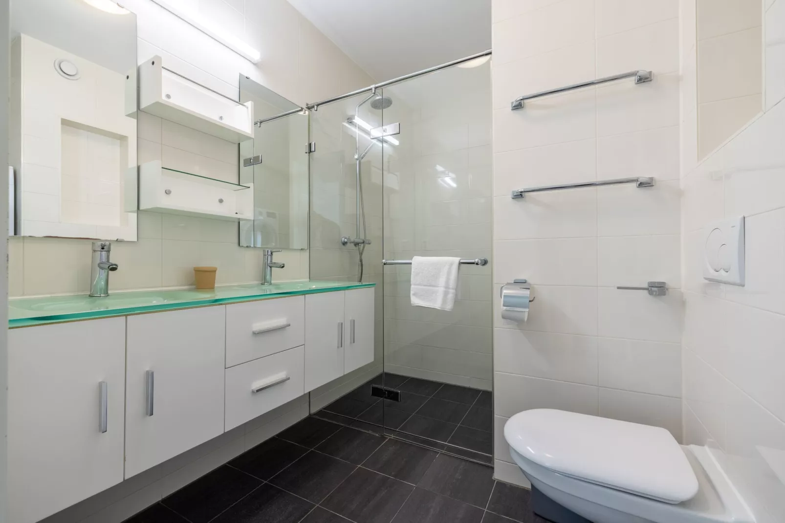 De ZeeParel Red Lobster-Bathroom