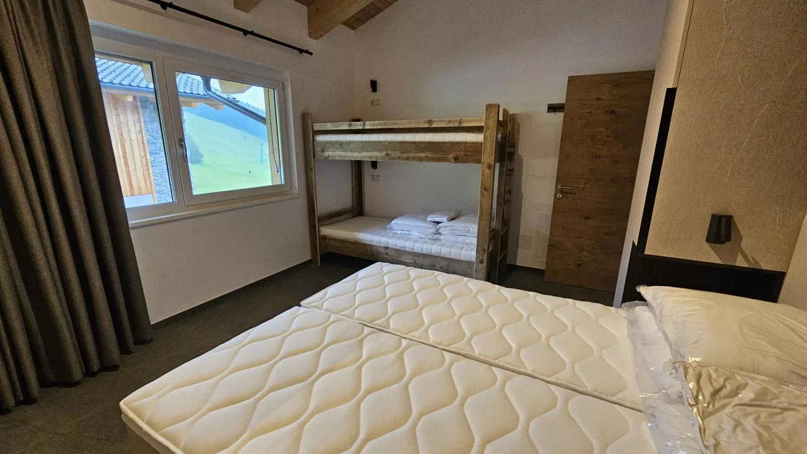 Grebenzen Lodge Starnberg 60B-Bedroom
