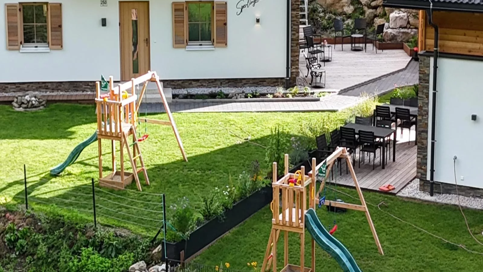 Sperlingnest-Gardens summer