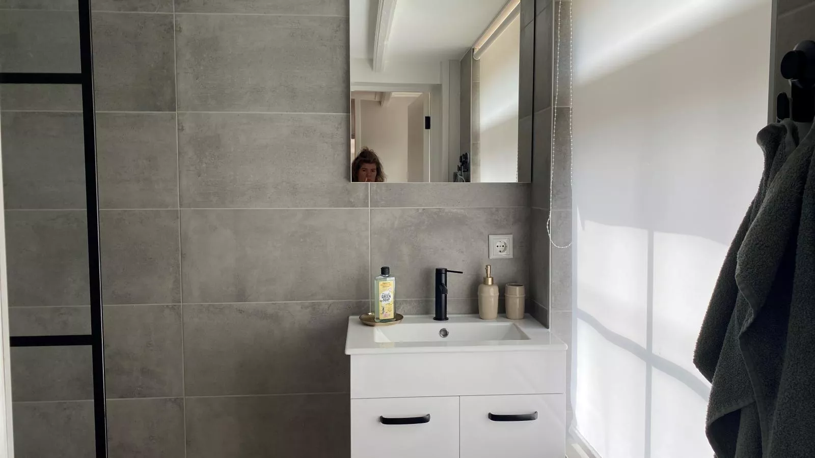 De Vale-Bathroom