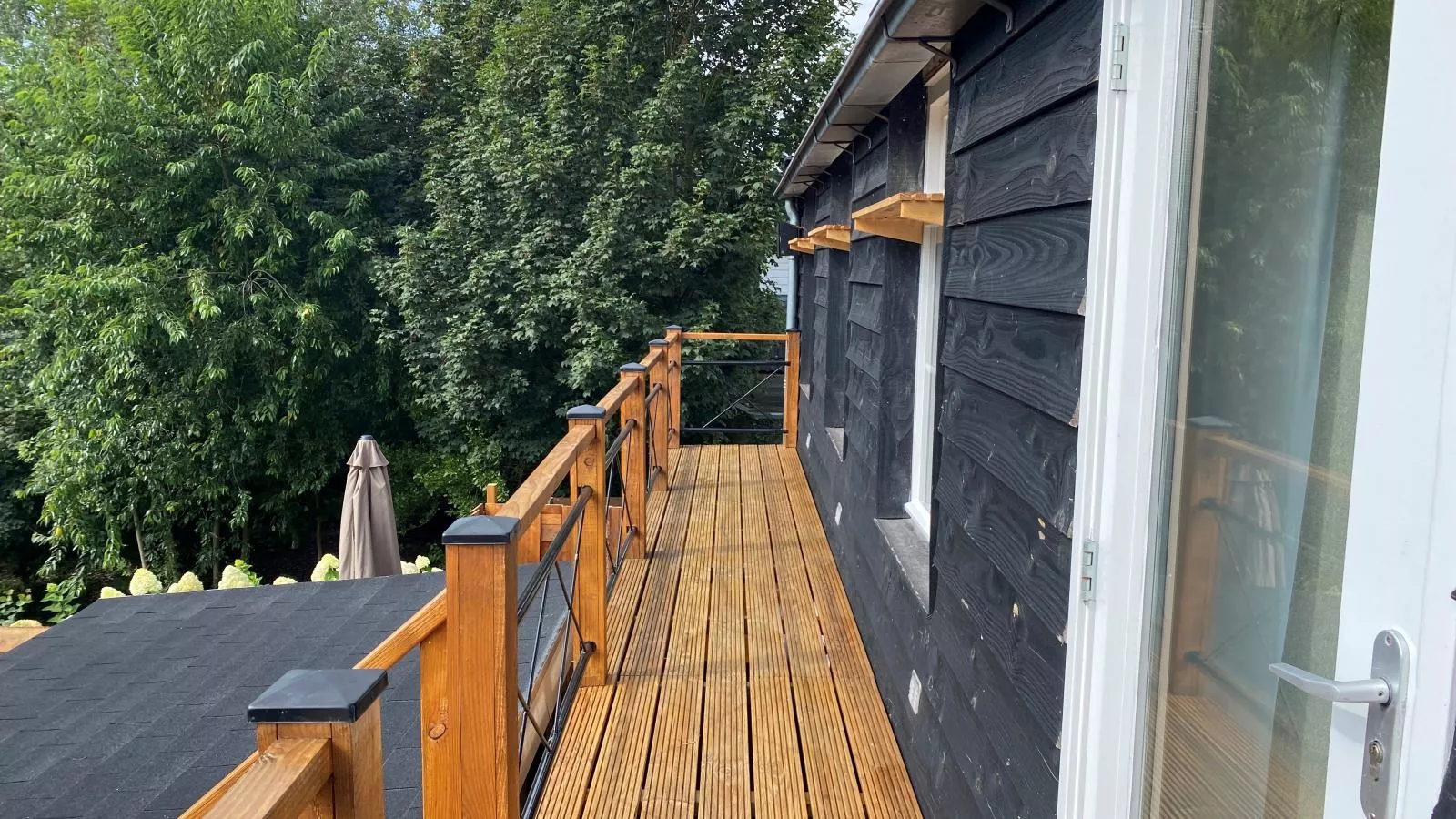 De Vale-Terrace balcony