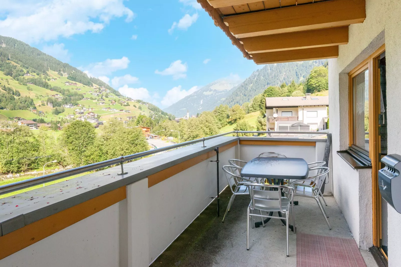 Apartment 4-6/1-Terrace balcony