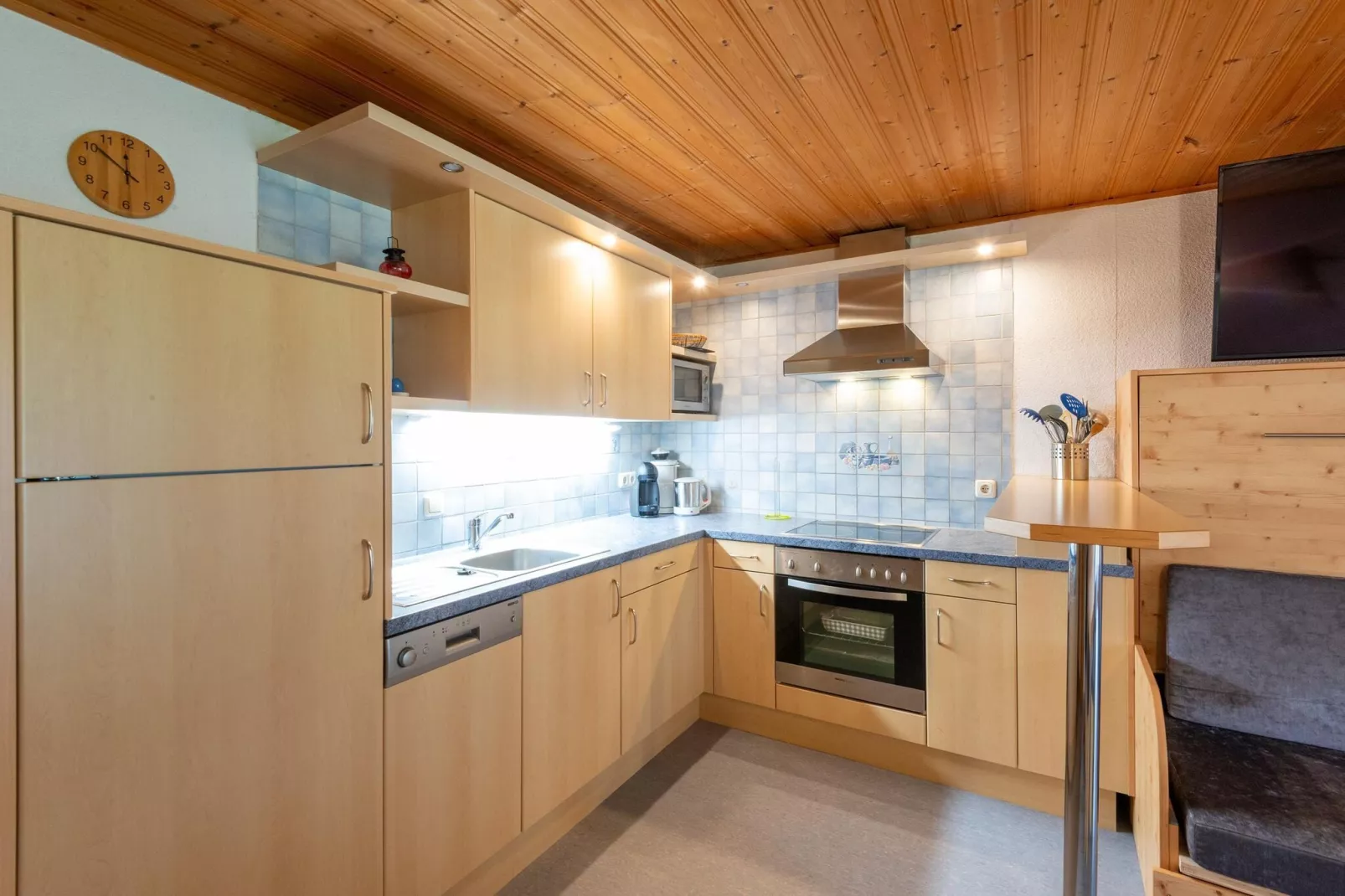 Apartment 2-4/3-Kitchen