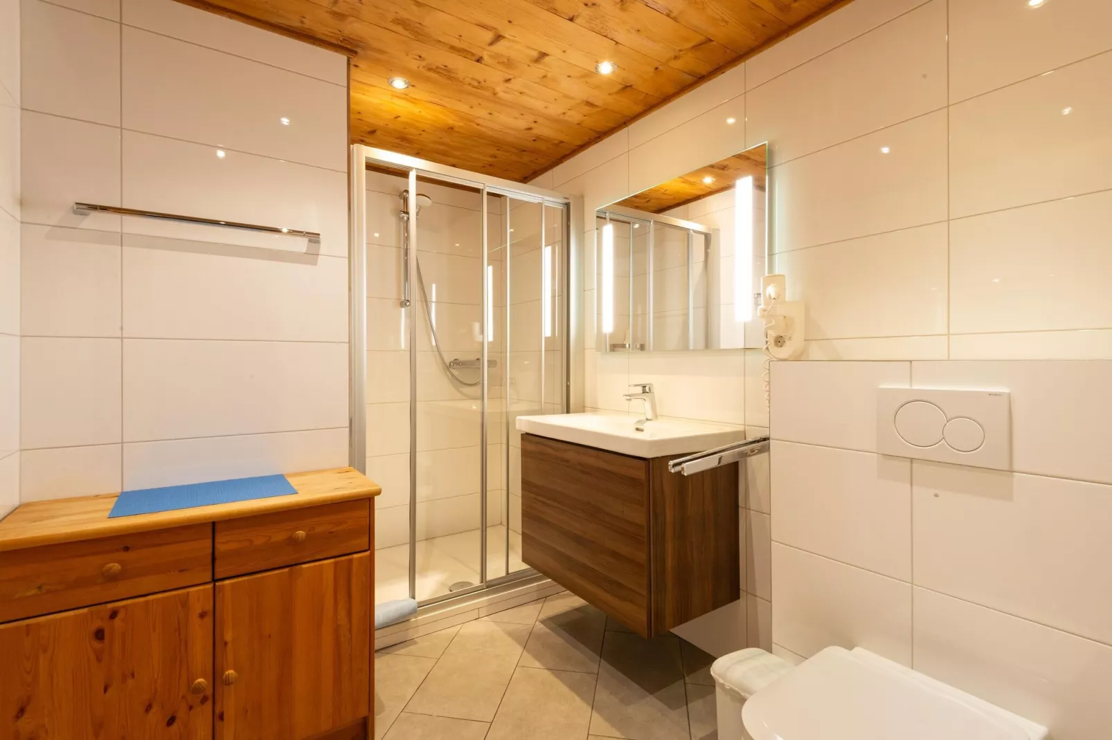 Apartment 2-4/3-Bathroom