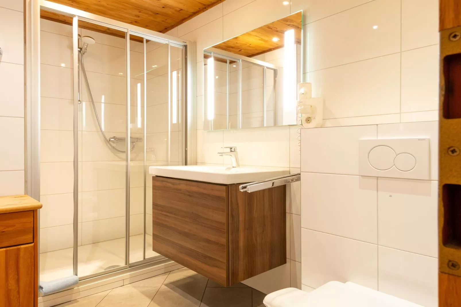Apartment 2-4/3-Bathroom