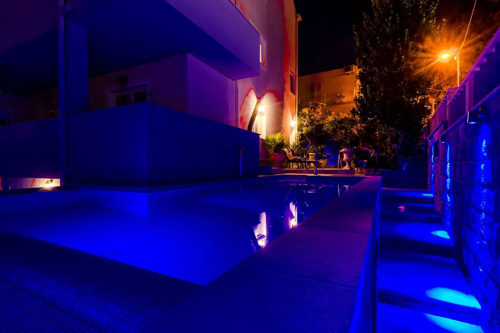Apartments Villa Aura - Comfort Studio Apartment 8 with shared swimming pool-Pool