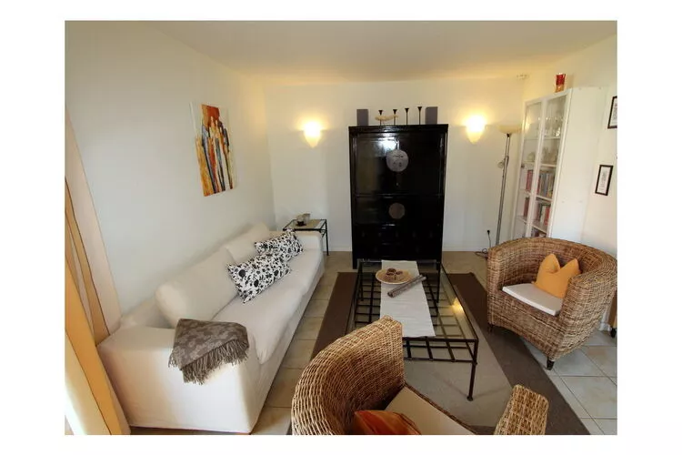Apartments Aura - Comfort Studio Apartment 2 with shared swimming pool-Living room