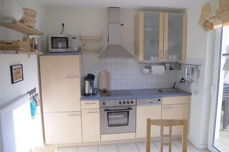 Apartments Aura - Comfort Studio Apartment 2 with shared swimming pool-Kitchen