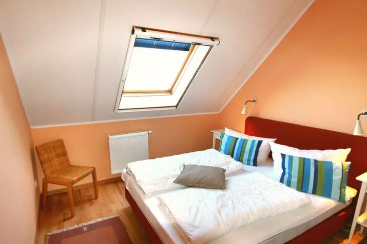 Apartments Aura - Comfort Studio Apartment 2 with shared swimming pool-Bedroom