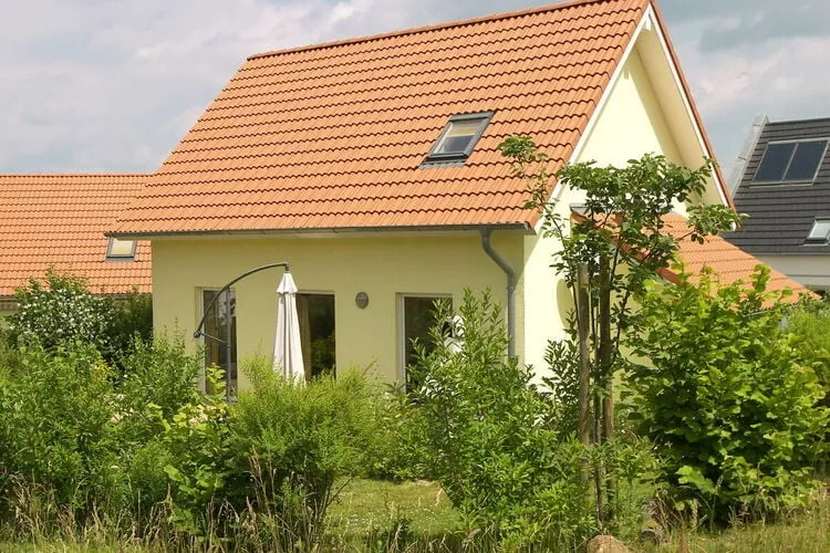 Apartments Aura - Comfort Studio Apartment 2 with shared swimming pool-View