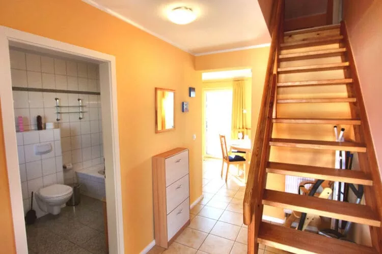 Apartments Aura - Comfort Studio Apartment 2 with shared swimming pool-Not tagged