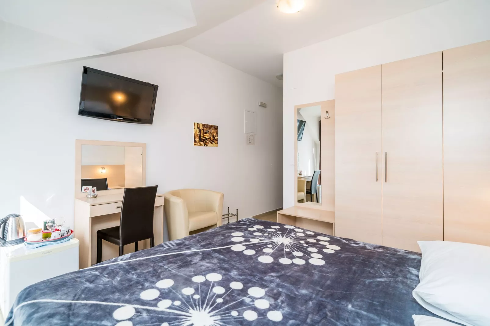 Villa Samba - Double Room with Balcony and Sea View - gasi se-Bedroom