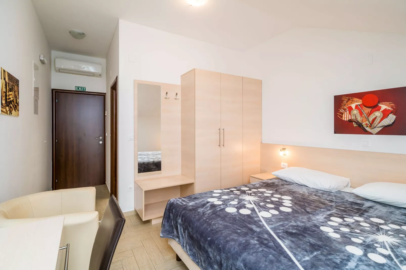 Villa Samba - Double Room with Balcony and Sea View - gasi se-Bedroom