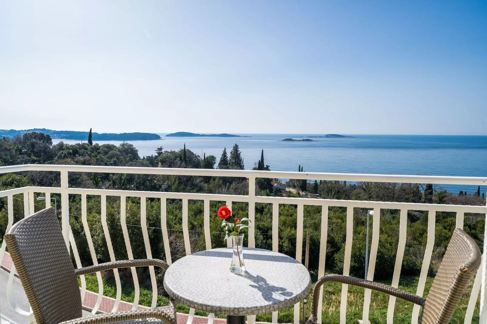 Villa Samba - Double Room with Balcony and Sea View - gasi se-Terrace balcony
