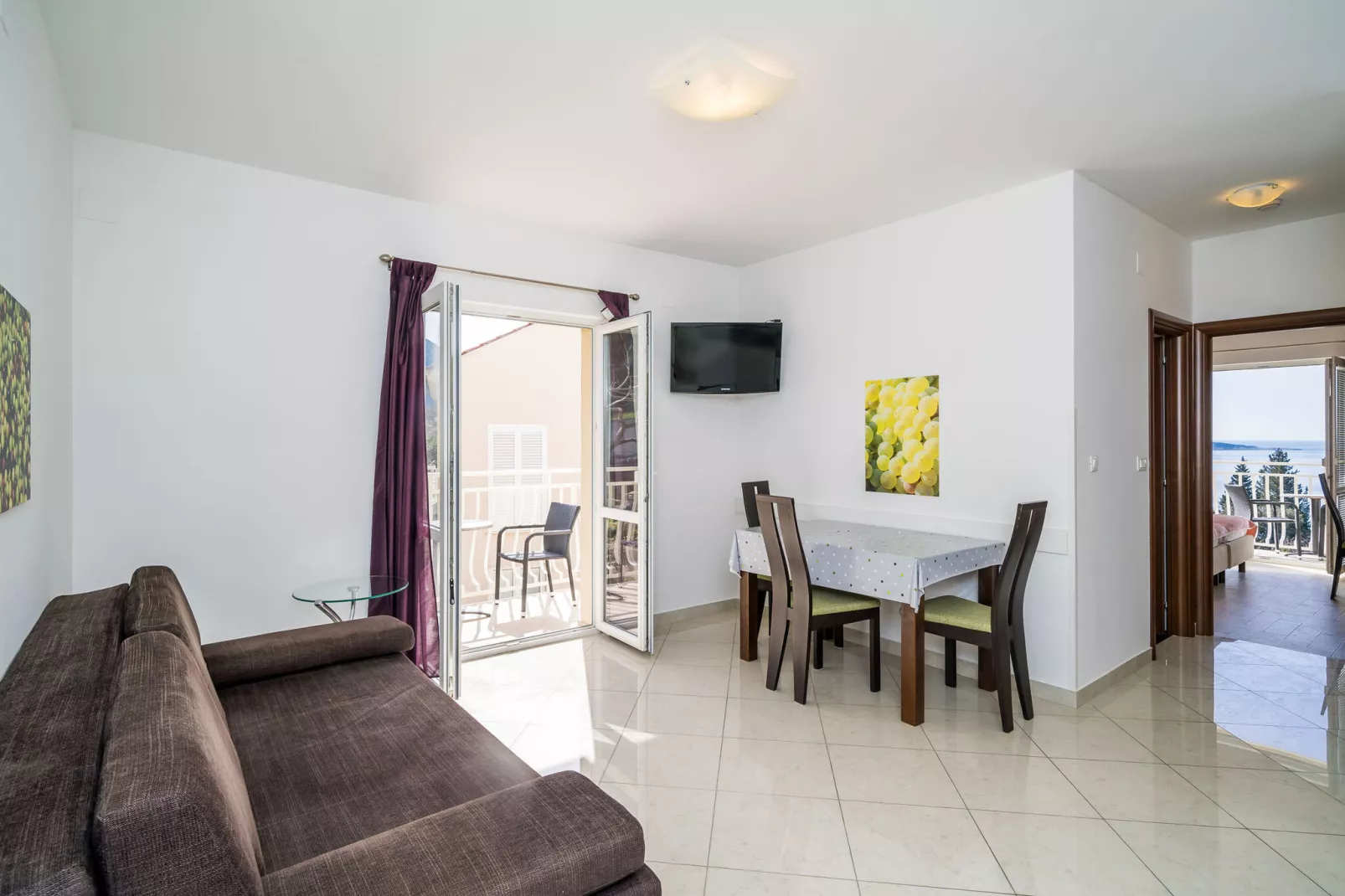 Villa Samba - Superior One-Bedroom Apartment with Balcony and Sea View-Living room