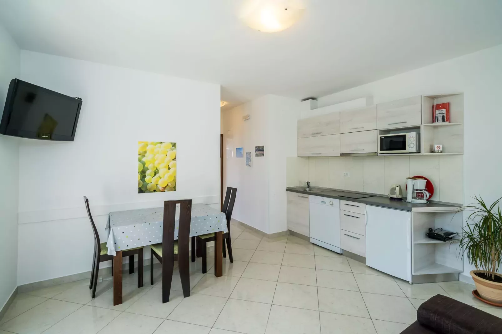 Villa Samba - Superior One-Bedroom Apartment with Balcony and Sea View-Kitchen