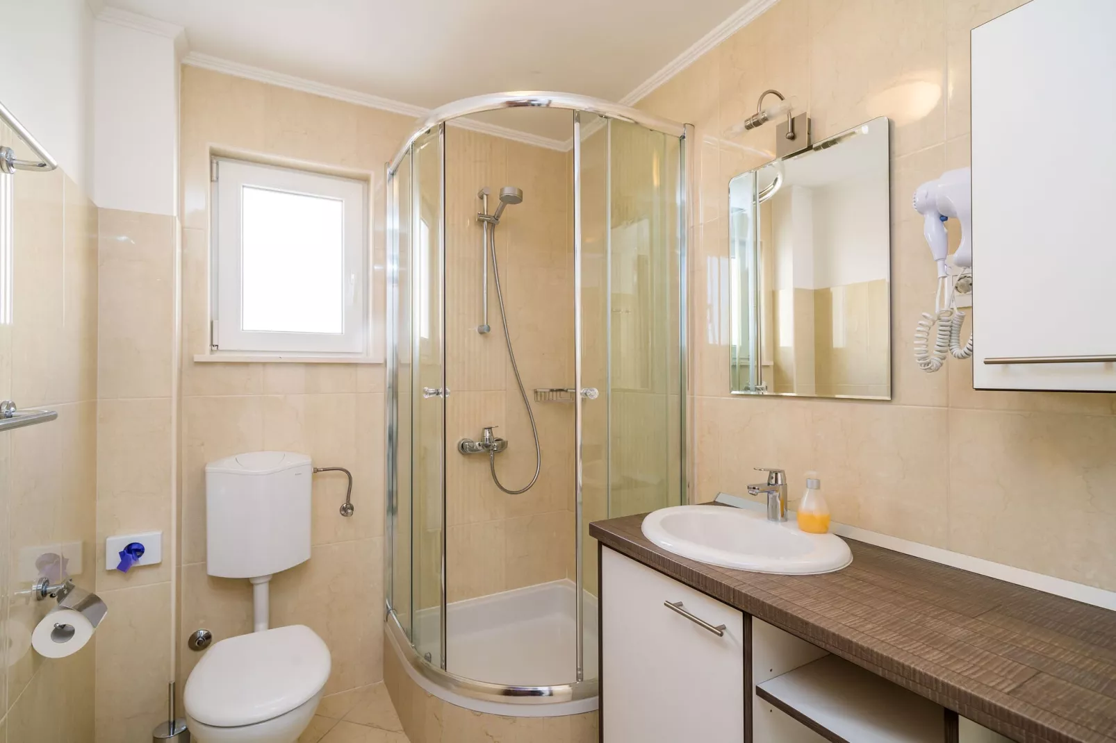 Villa Samba - Superior One-Bedroom Apartment with Balcony and Sea View-Bathroom